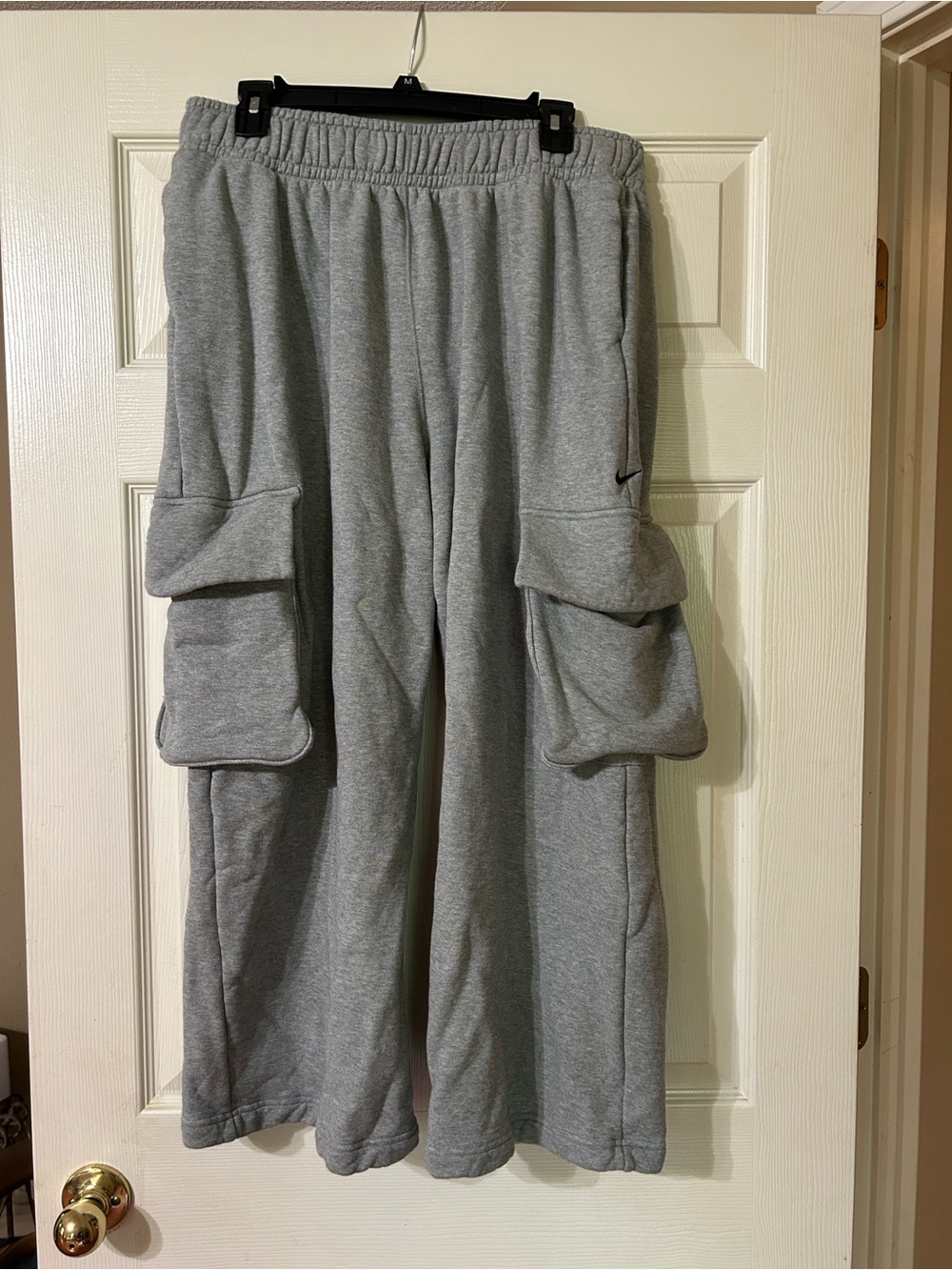 Nike Wide Leg Cargo Crops - Picture 7 of 7